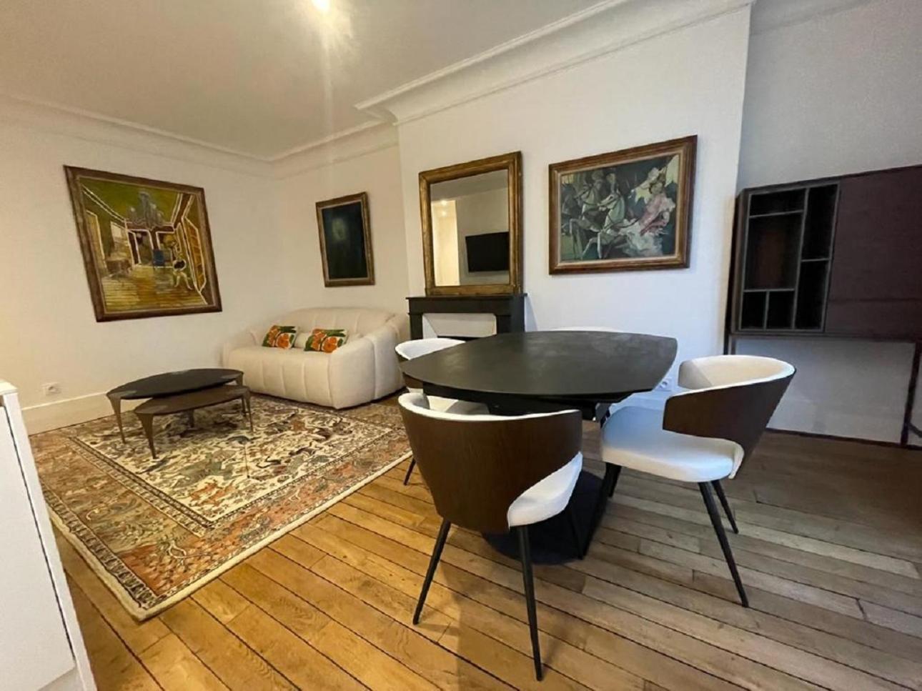 Charming Property Apartment Paris